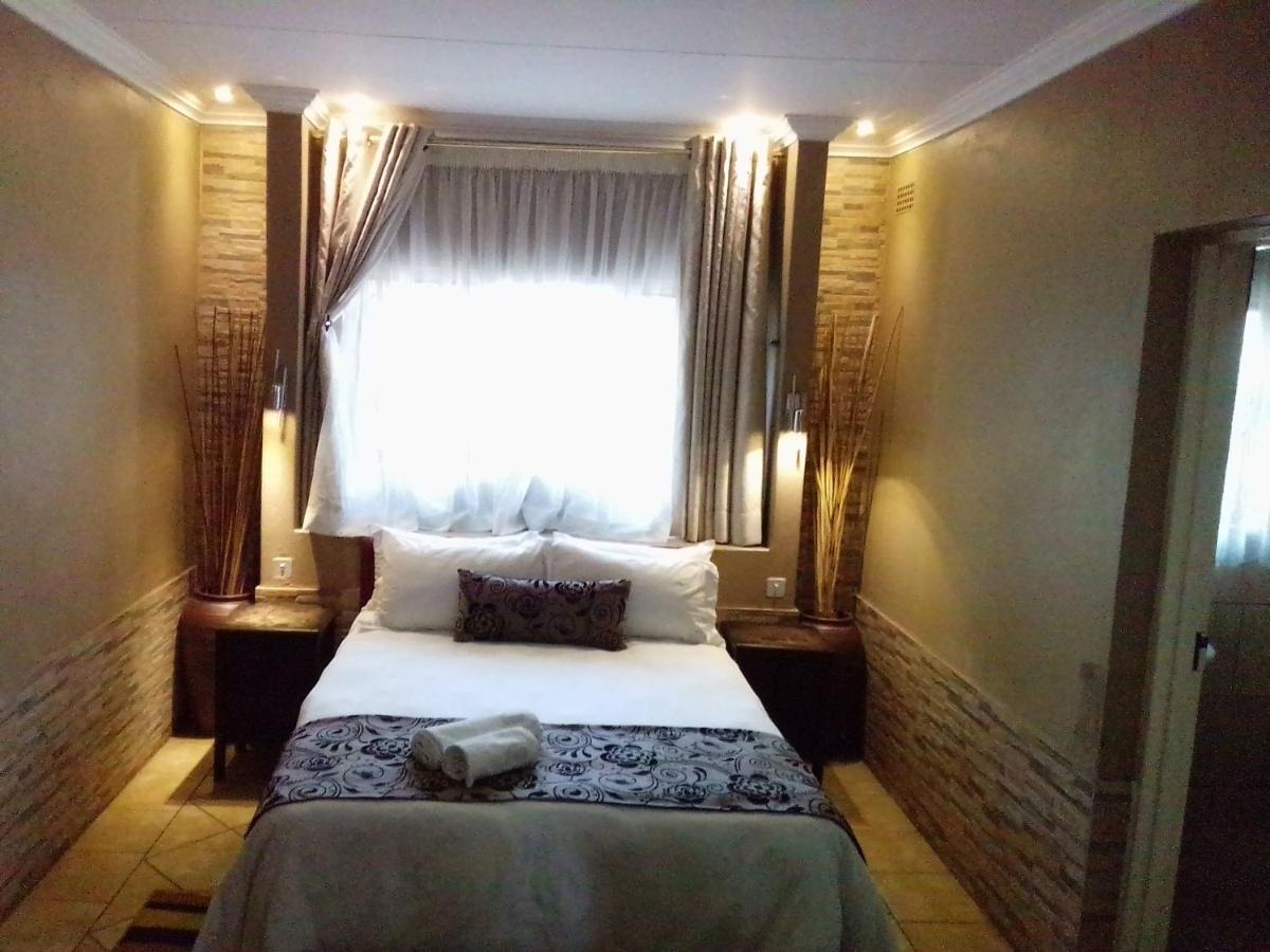 Ditsaleng Bed And Breakfast Vanderbijlpark Exterior foto
